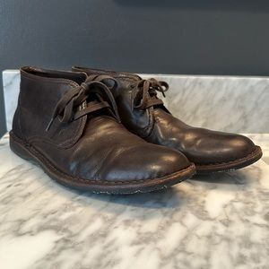 John Varvatos men’s chukka boot, dark brown, sz 8